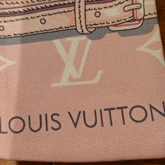LV Logo Bag Or Hair Scarf - Picture 4 of 6